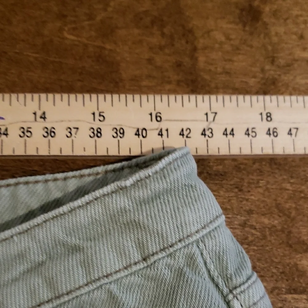 One Teaspoon Women's Khaki Green Denim Bandits Shorts 32 - Picture 6 of 8